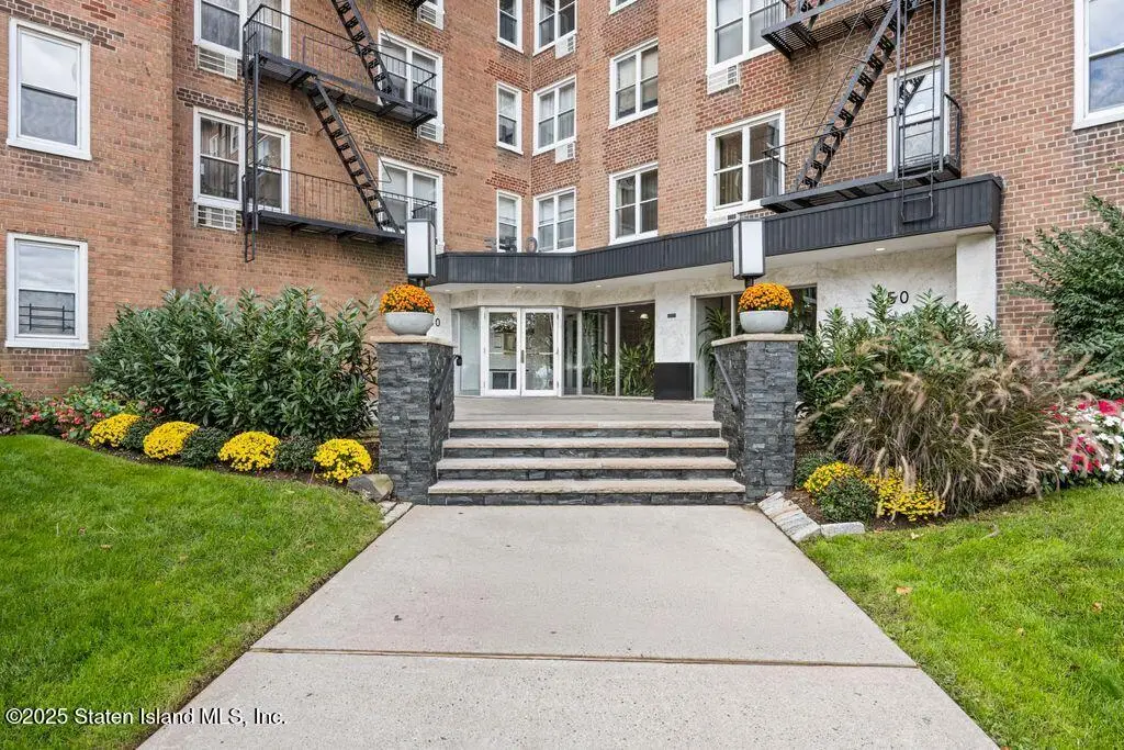 350 Richmond Terrace #1r, Staten Island, NY 10301 - #1