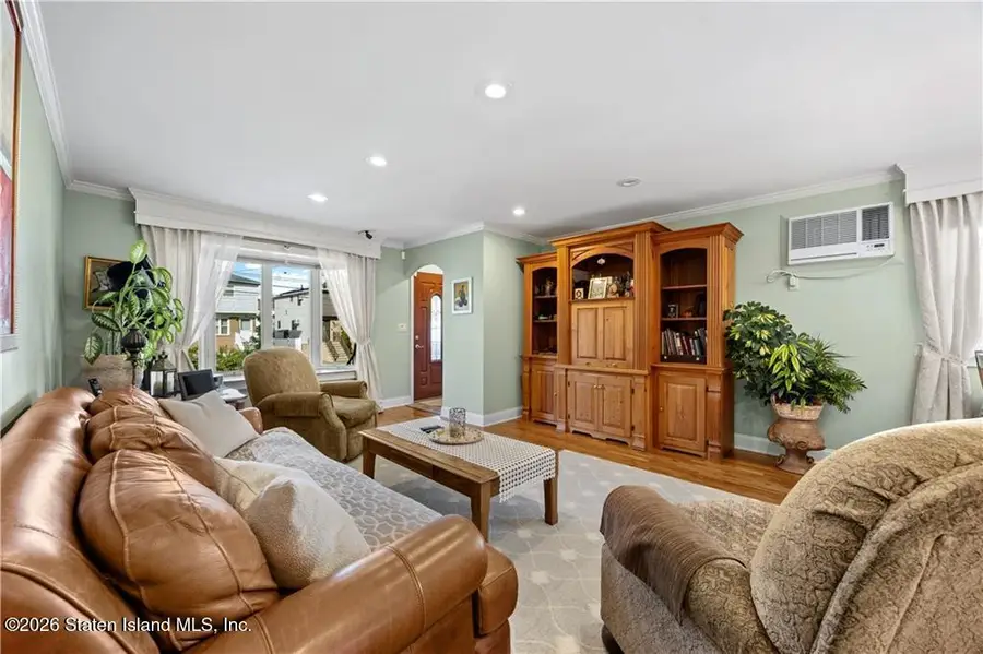 508 Naughton Avenue, Staten Island, NY 10305 - #3
