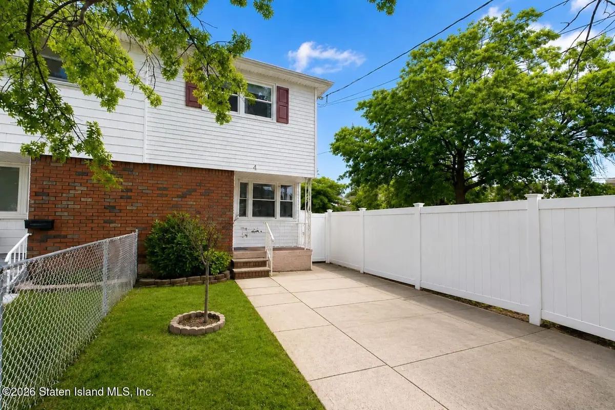 4 Xenia Street, Staten Island, NY 10305 - #1