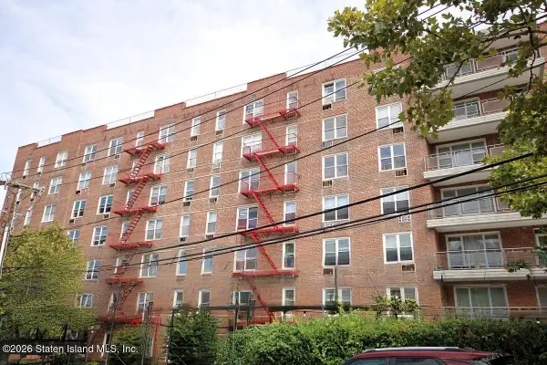 55 Austin Place #2r, Staten Island, NY 10304