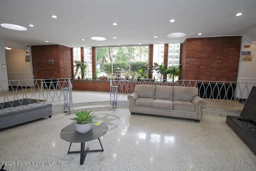 55 Austin Place #2r, Staten Island, NY 10304 - #3
