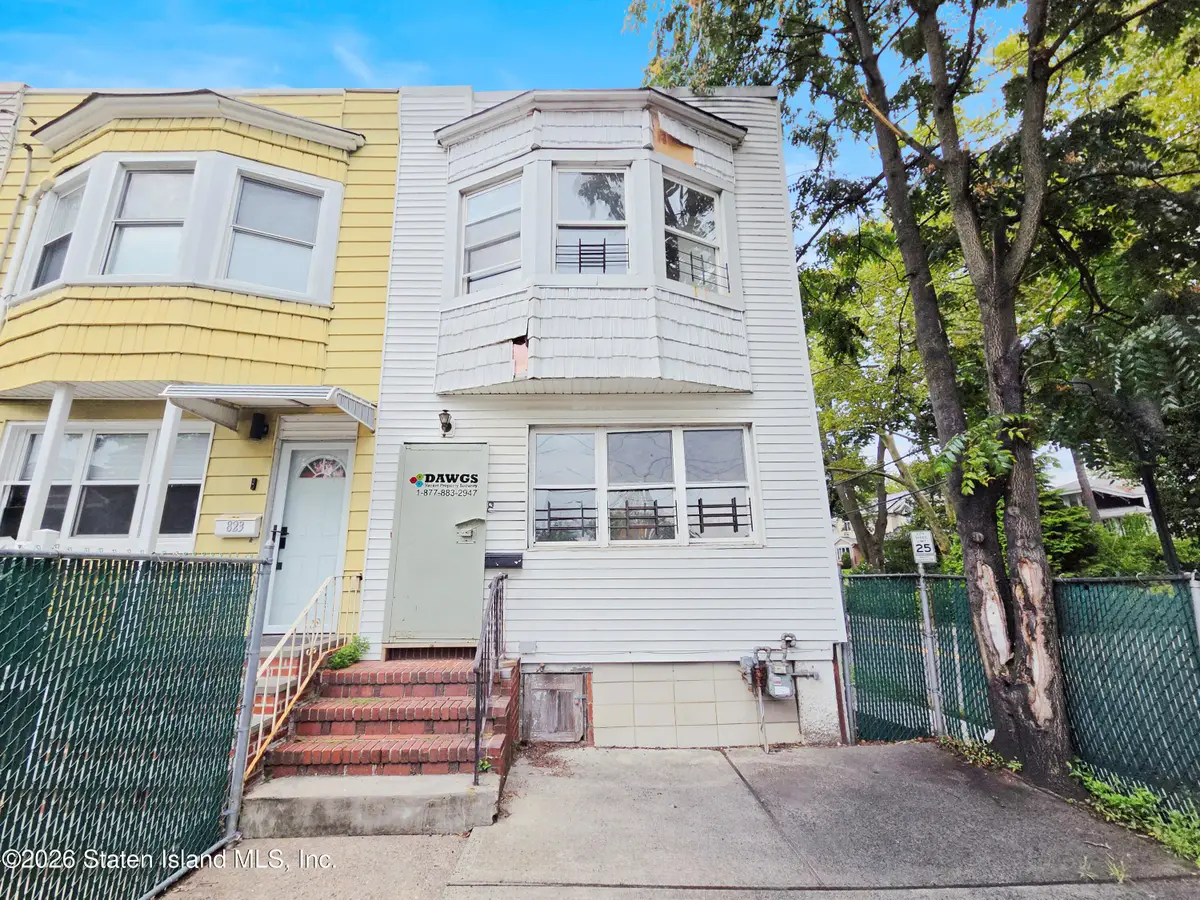 821 W Fingerboard Road, Staten Island, NY 10305 - #1