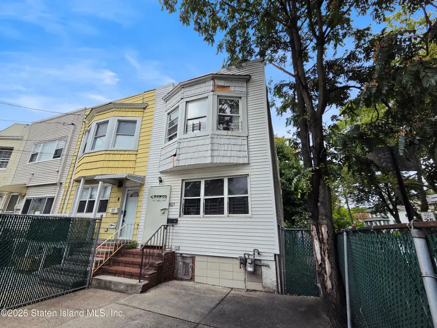 821 W Fingerboard Road, Staten Island, NY 10305 - #2