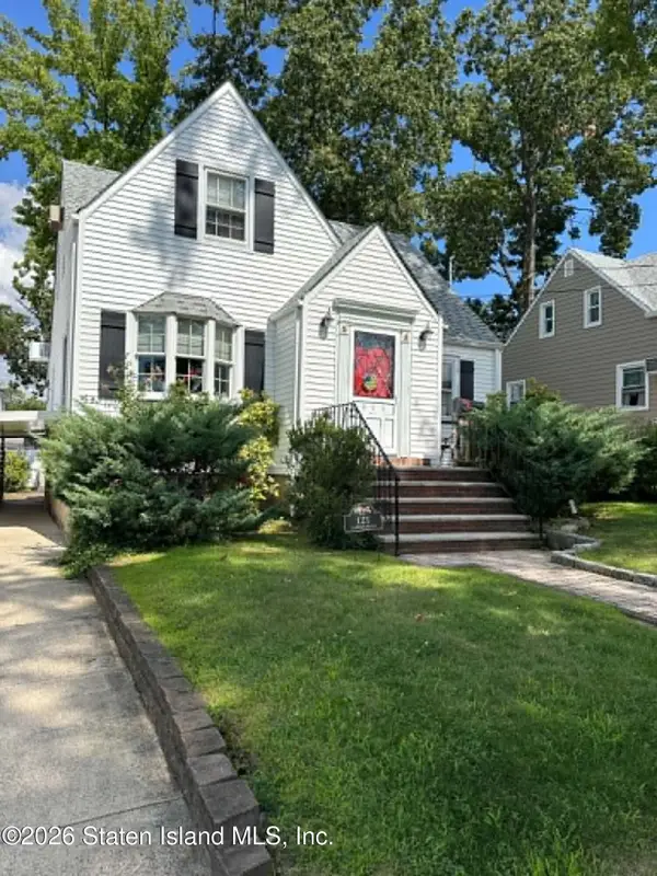 121 Elmwood Avenue, Staten Island, NY 10308