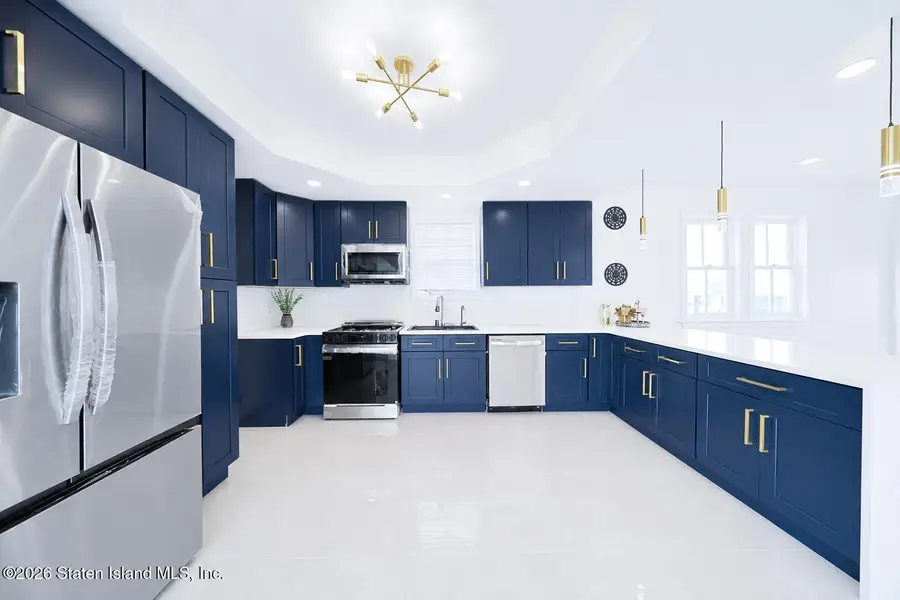40 Mclaughlin Street, Staten Island, NY 10305 - #3