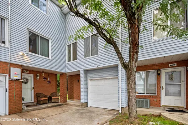 638 Ilyssa Way, Staten Island, NY 10312