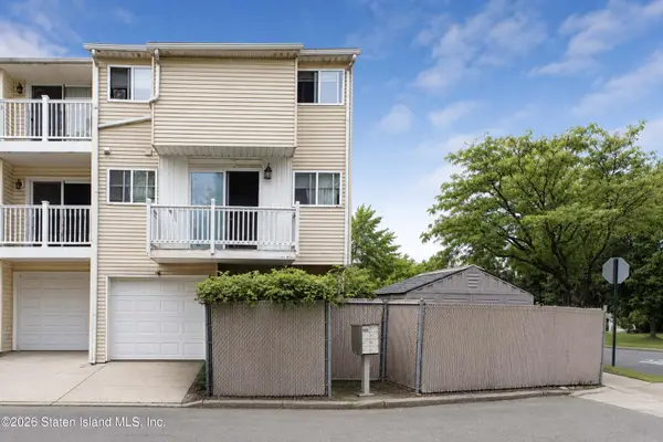 4 Ladd Avenue, Staten Island, NY 10312