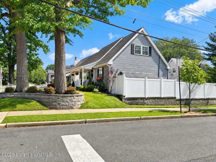 7130 Hylan Boulevard, Staten Island, NY 10307 - #3