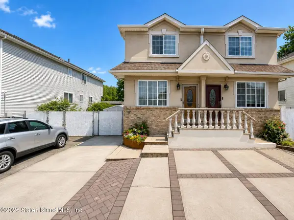 109 Salamander Court, Staten Island, NY 10309
