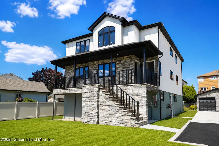 341 Mallory Avenue, Staten Island, NY 10305 - #2