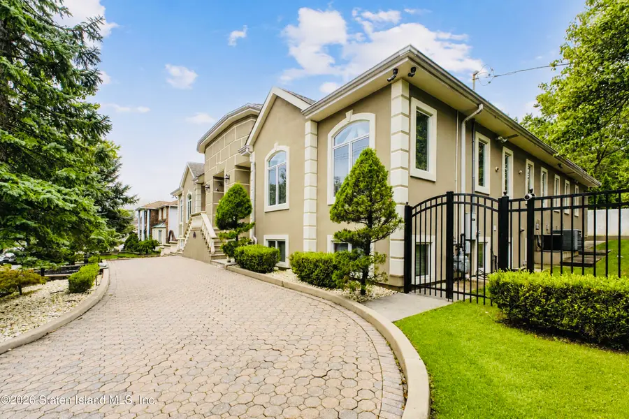 160 Goff Avenue, Staten Island, NY 10309 - #2