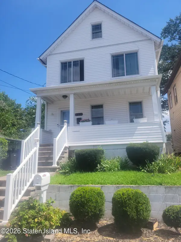 105 Lockman Avenue, Staten Island, NY 10303