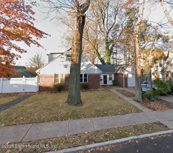 690 Broadway, Staten Island, NY 10310