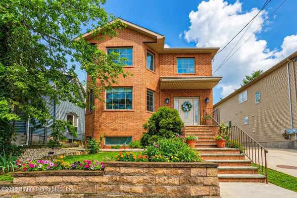 342 Manhattan Street, Staten Island, NY 10307