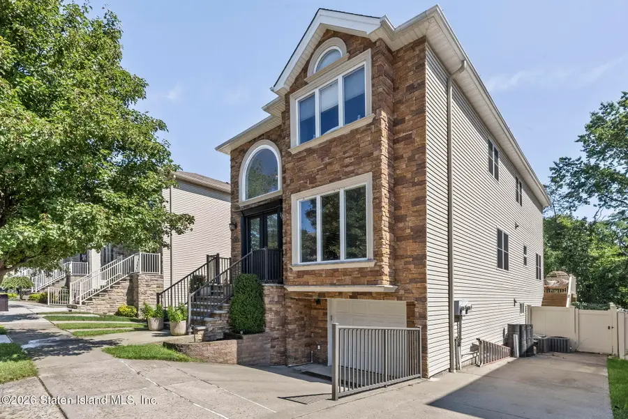35 Brookside Loop, Staten Island, NY 10309 - #2