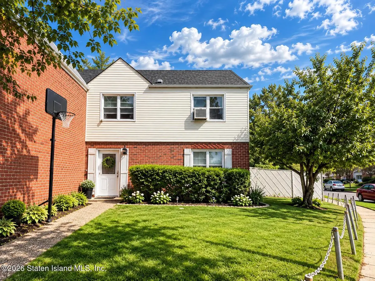 85 Comstock Avenue, Staten Island, NY 10314 - #1