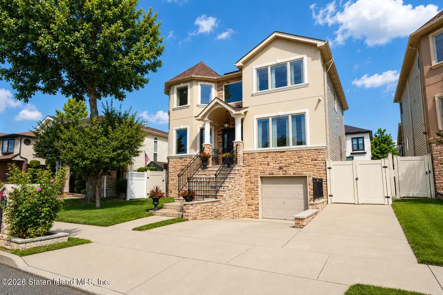 561 Ramona Avenue, Staten Island, NY 10309 - #2