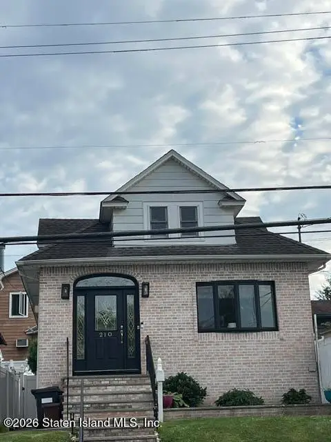 210 Watchogue Road, Staten Island, NY 10314