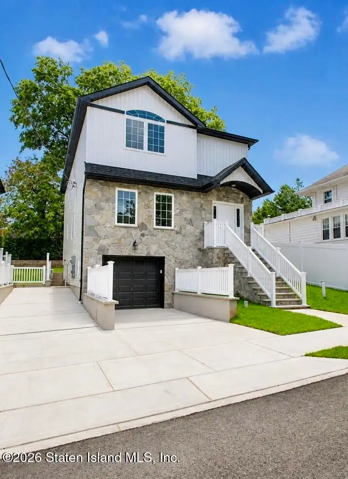 689 Oakland Avenue, Staten Island, NY 10310 - #2