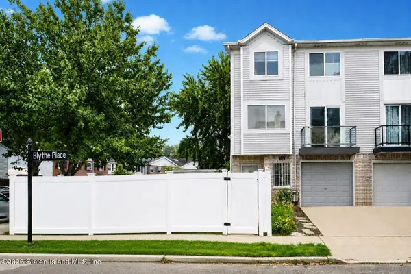 112 Blythe Place, Staten Island, NY 10306
