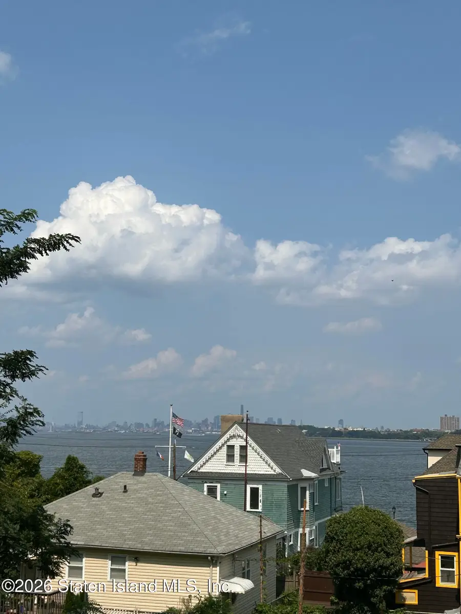 31 Hylan Boulevard #2a, Staten Island, NY 10305 - #3