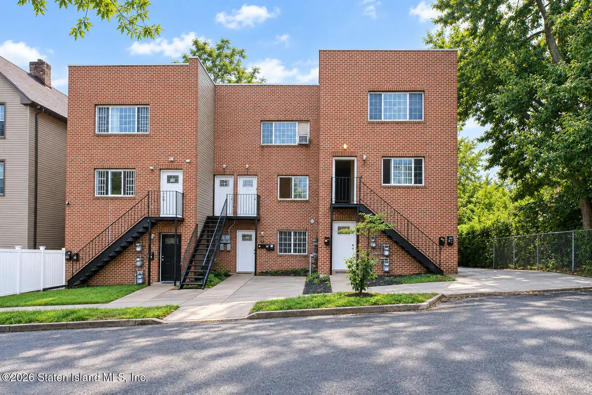 88 Layton Avenue, Staten Island, NY 10301 - #1