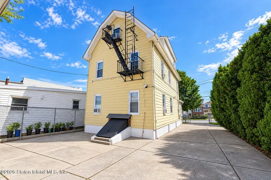 46 Grandview Avenue, Staten Island, NY 10303 - #3