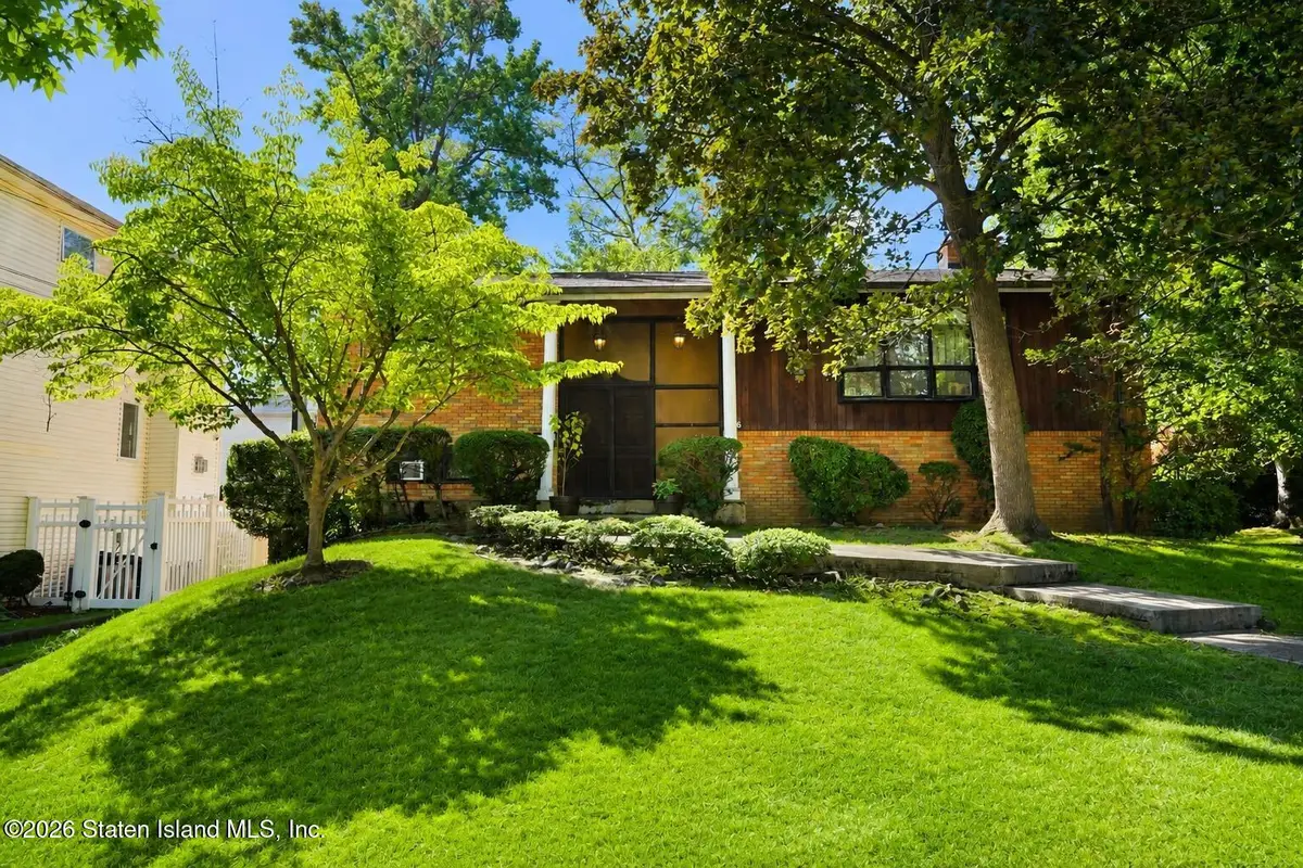 136 Adelaide Avenue, Staten Island, NY 10306 - #1