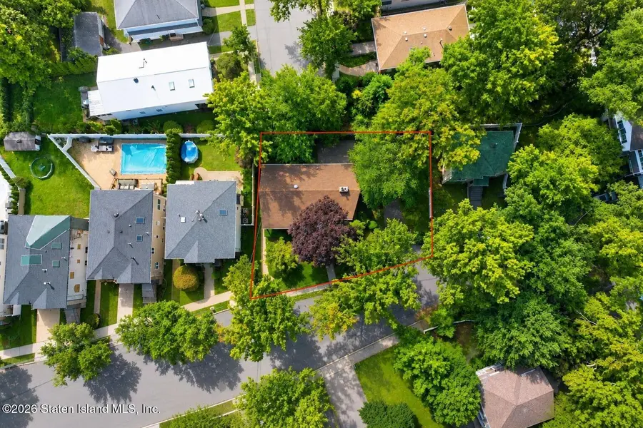 136 Adelaide Avenue, Staten Island, NY 10306 - #2