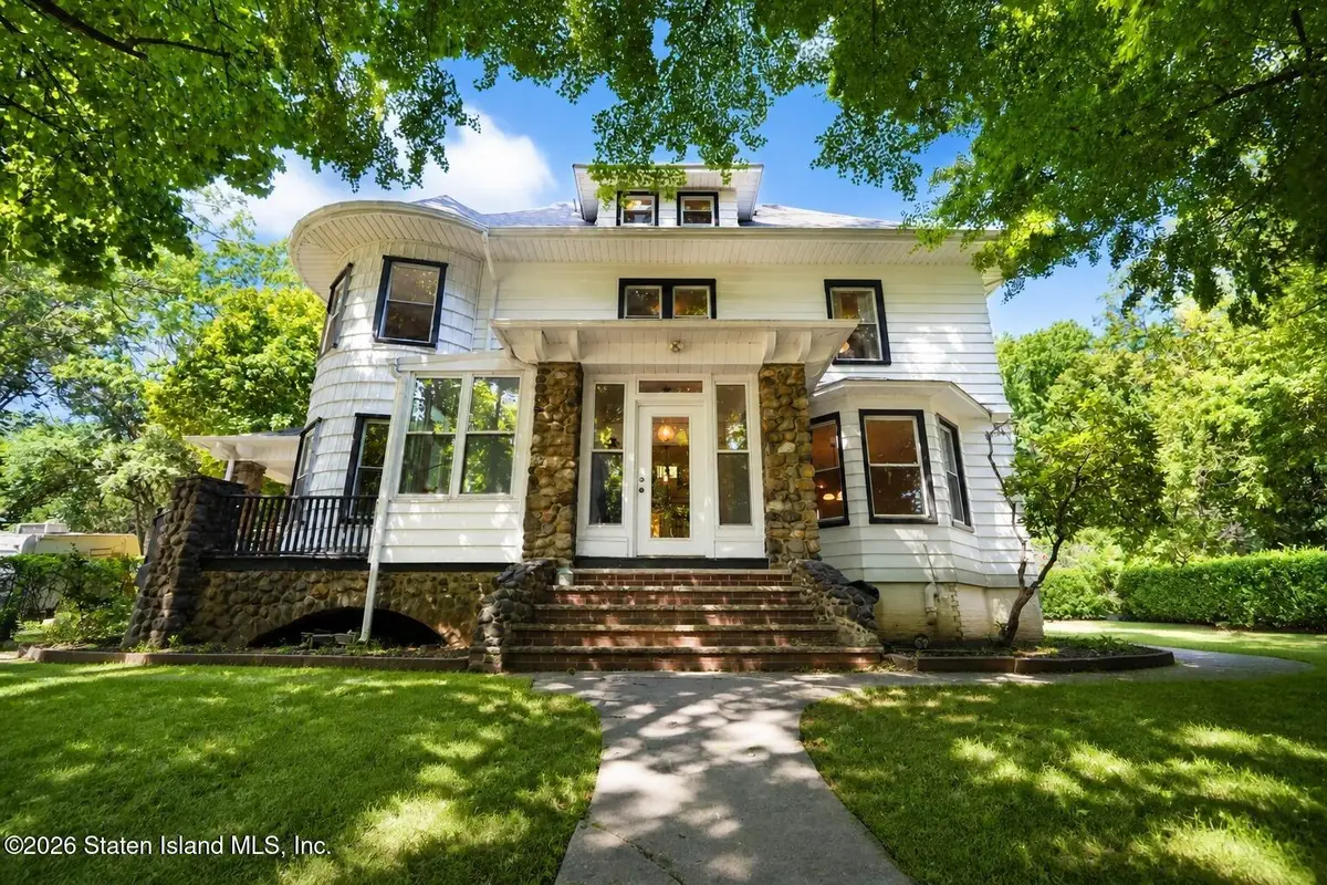 150 Douglas Road, Staten Island, NY 10304 - #1