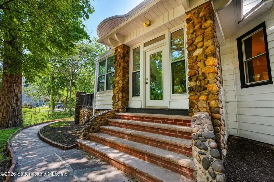 150 Douglas Road, Staten Island, NY 10304 - #2