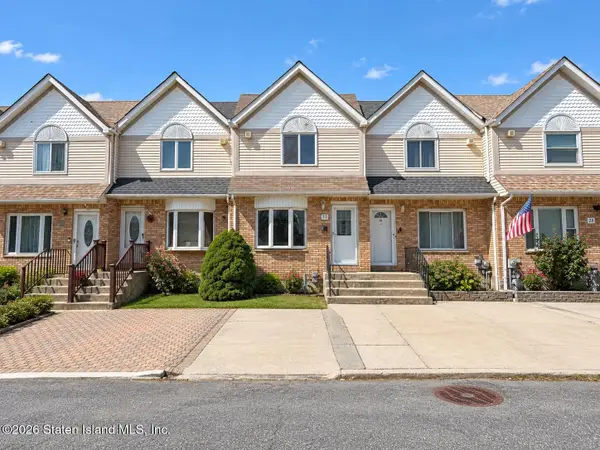 32 Westport Lane, Staten Island, NY 10314