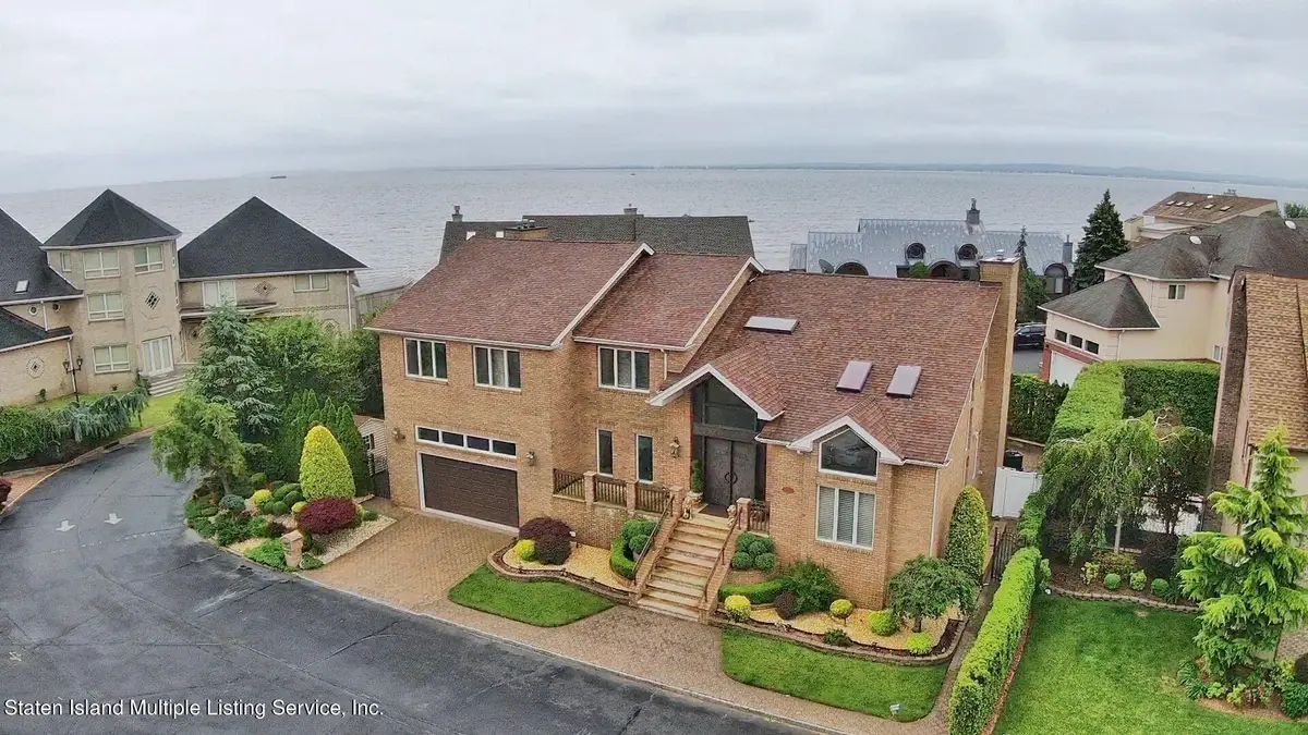 25 Nicolosi Drive, Staten Island, NY 10312 - #1