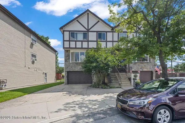 90 Gary Court, Staten Island, NY 10314