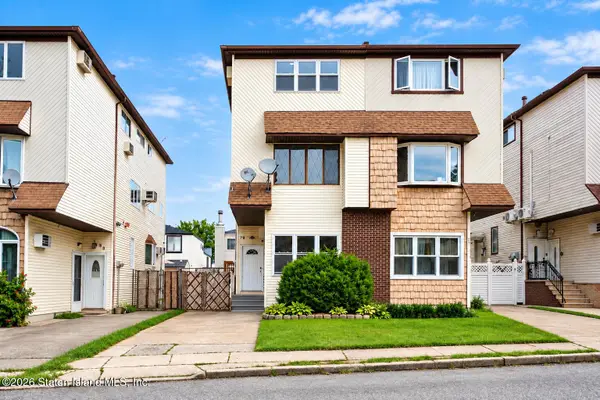 79 Green Valley Road, Staten Island, NY 10312