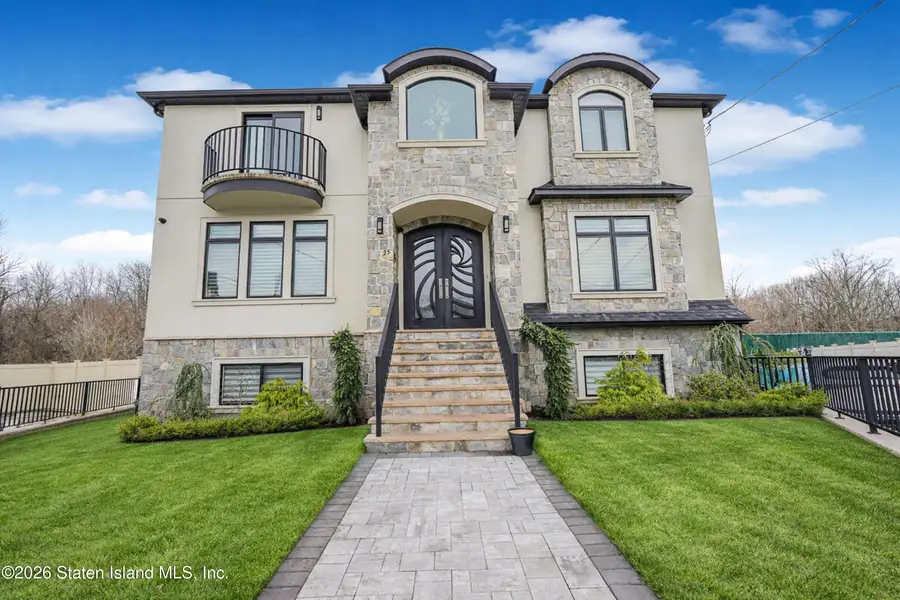 35 Savona Court, Staten Island, NY 10309 - #2