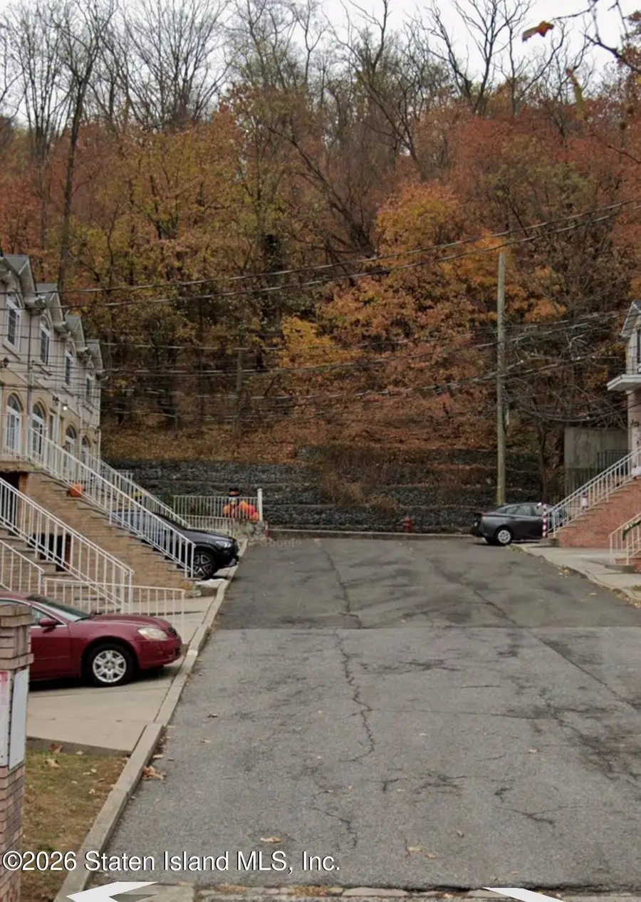 28 Maxie Court, Staten Island, NY 10304 - #2