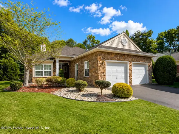 111 Fontaine Court, Monroe Township, NJ 08831