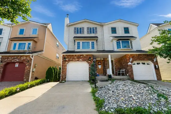 128 Cotter Avenue, Staten Island, NY 10306