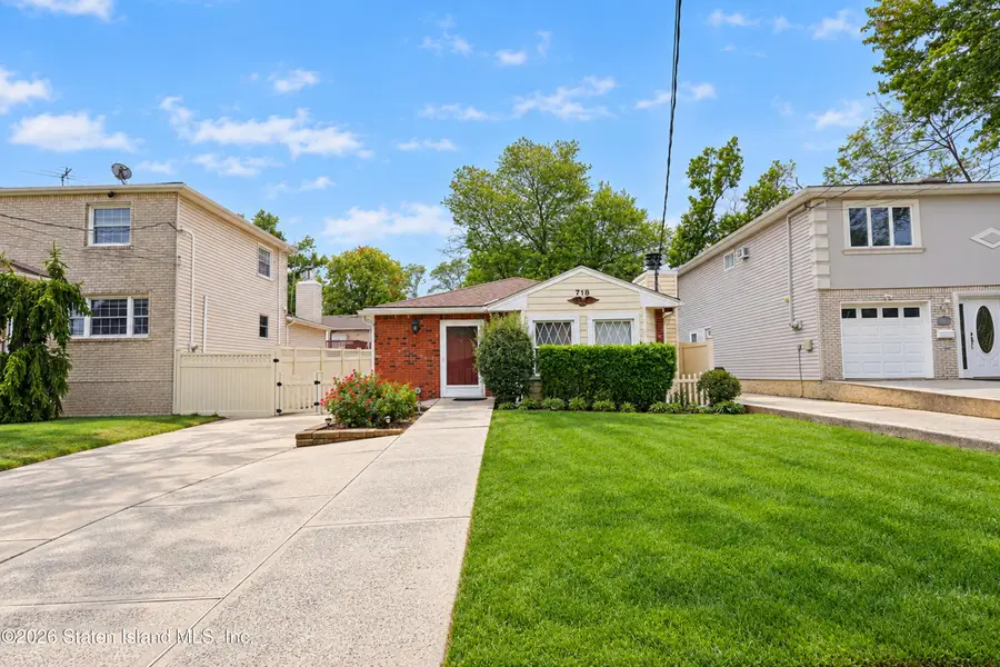 718 Craig Avenue, Staten Island, NY 10307 - #3