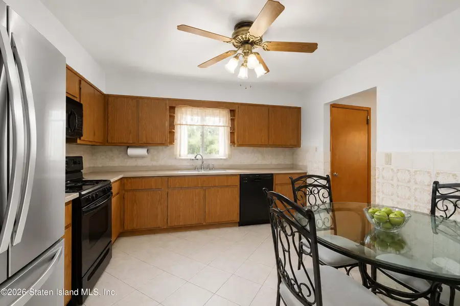 16 Cayuga Avenue, Staten Island, NY 10301 - #2