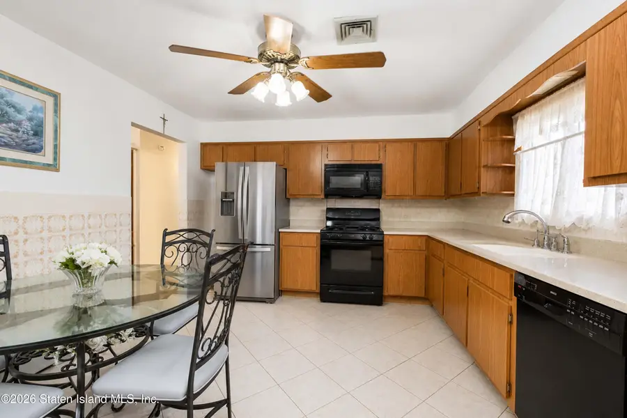 16 Cayuga Avenue, Staten Island, NY 10301 - #3