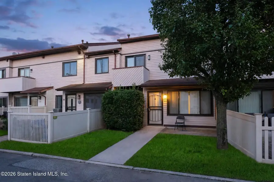 25 Wolkoff Lane, Staten Island, NY 10303 - #2