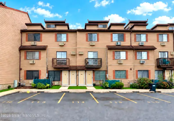 76 Daffodil Lane #A, Staten Island, NY 10314