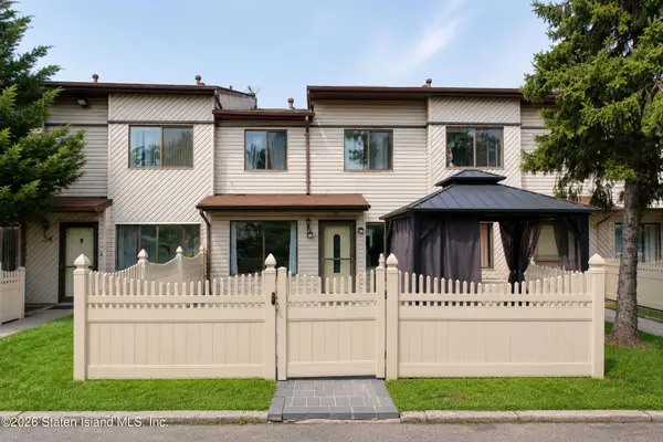 36 Selvin Loop, Staten Island, NY 10303
