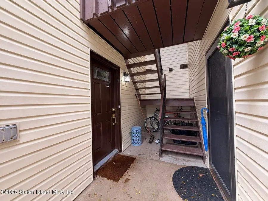 64 Timber Ridge Drive, Staten Island, NY 10306 - #3