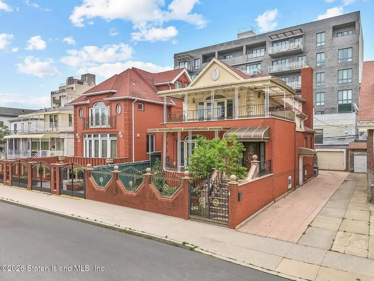 34 Amherst Street, Brooklyn, NY 11235 - #1