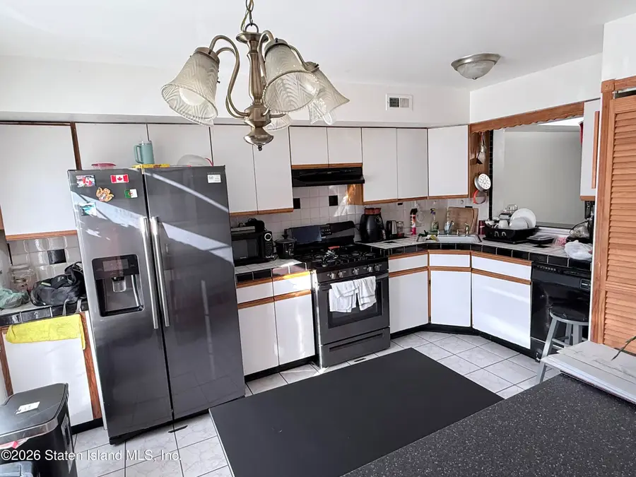 32 Adrianne Lane, Staten Island, NY 10303 - #2