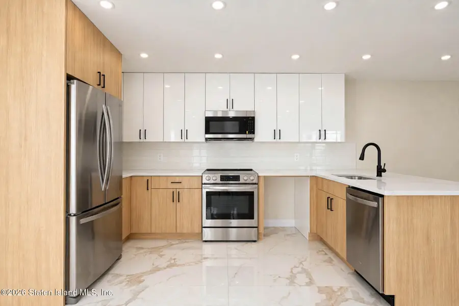 6 Amador Street, Staten Island, NY 10303 - #3