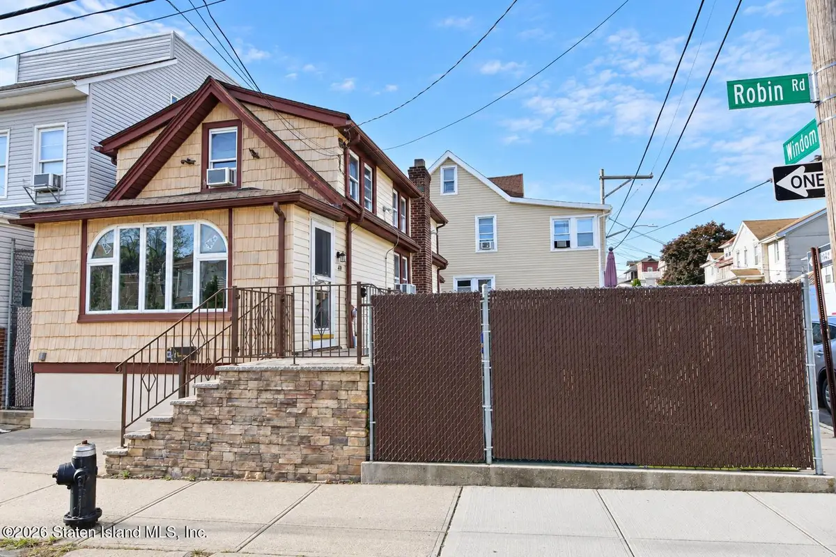49 Robin Road, Staten Island, NY 10305 - #1